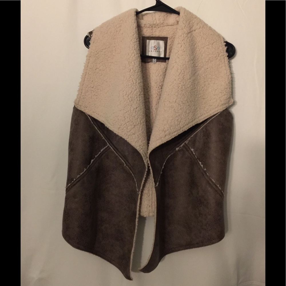 OSO Casual🌷Brn/Crm Vest Sz Med Faux Leather